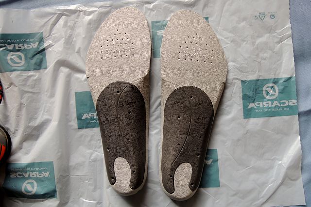 B+インソール裏面