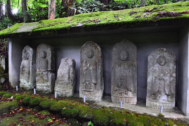 明念坂六地蔵菩薩