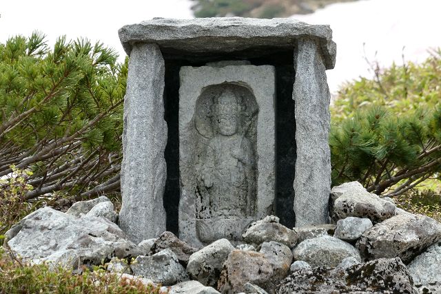 三十三観音 33番石仏